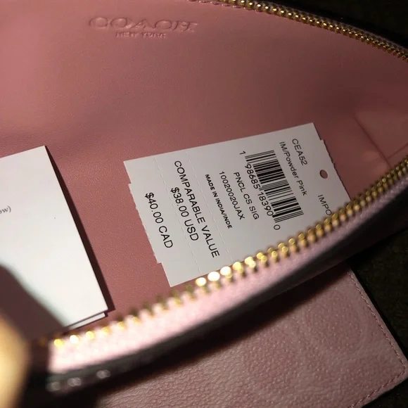 Coach powder pink pencil case - Picture 4 of 6